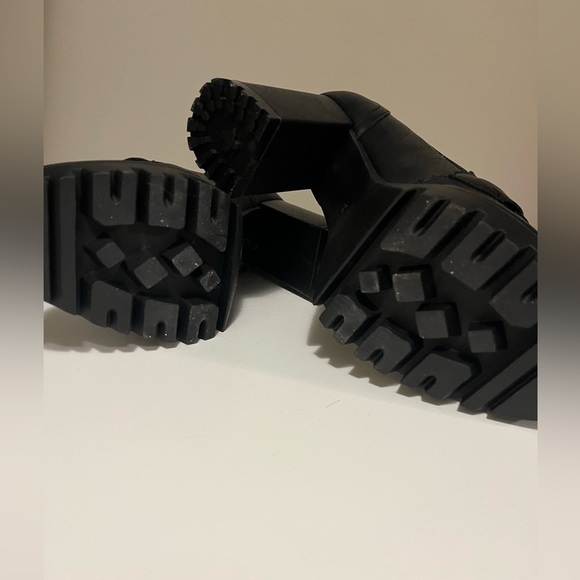 Steve Madden loafer style heel - Picture 5 of 6